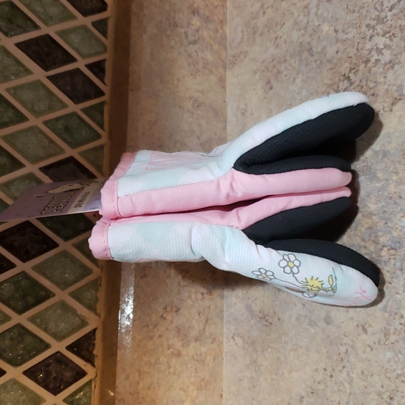 2 pk Peanuts snoopy Easter Blessings mini mitts NWT - Picture 3 of 3